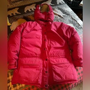 REI vintage Women's Down Jacket 16